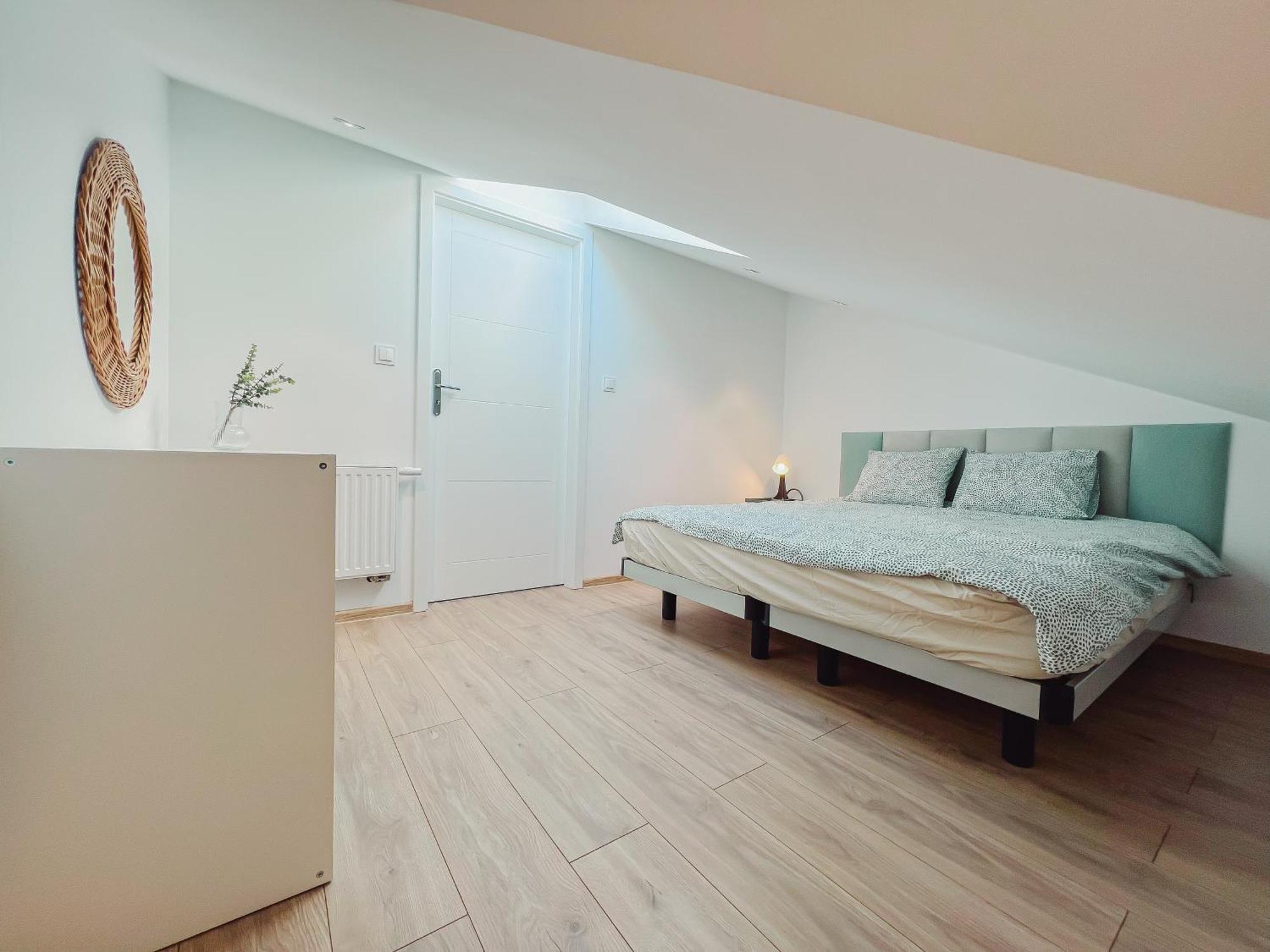 Apartment Harmony- Hygge Puck